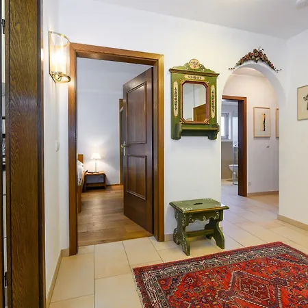 Alpenstyle Apartment Garmisch-Partenkirchen